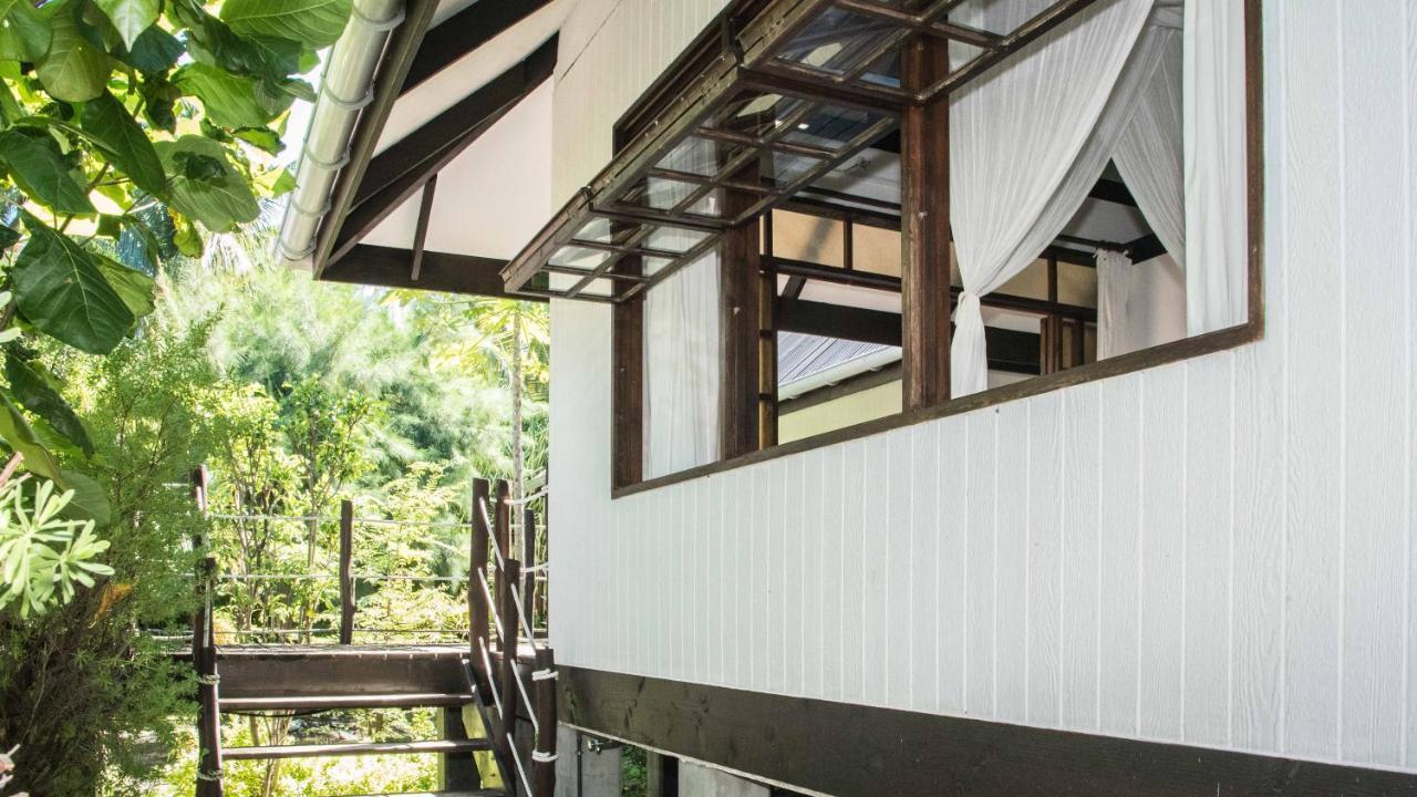 Le Coconut Lodge Avatoru Exterior foto