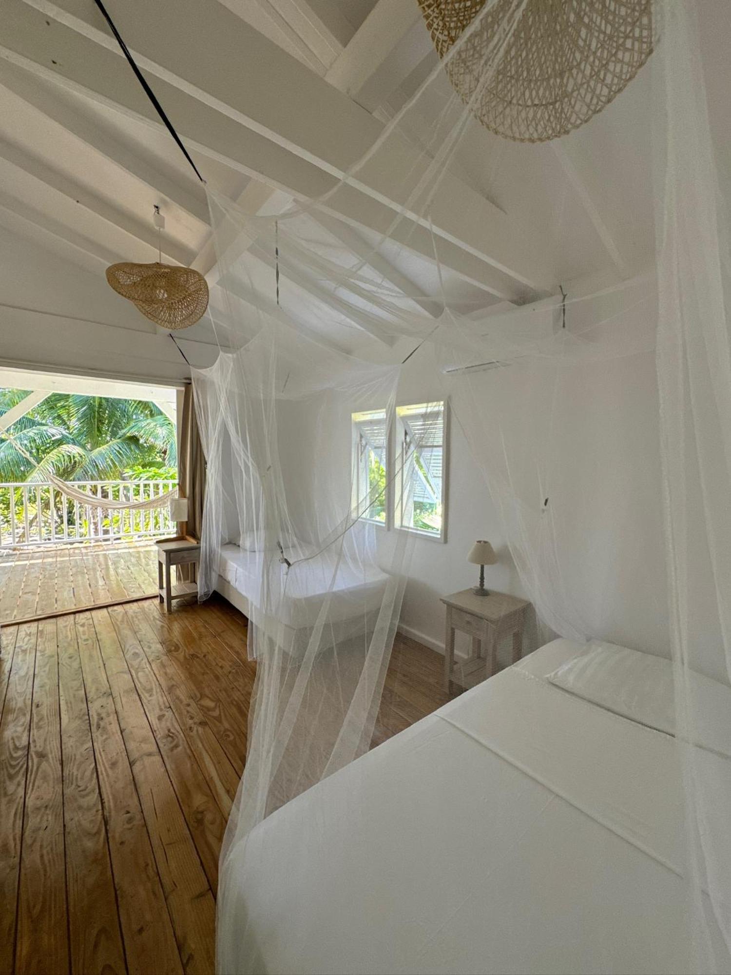 Le Coconut Lodge Avatoru Exterior foto