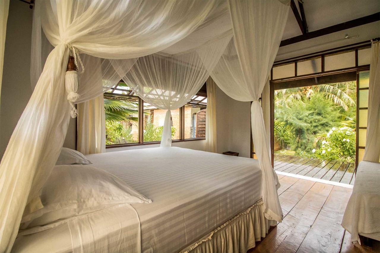 Le Coconut Lodge Avatoru Exterior foto