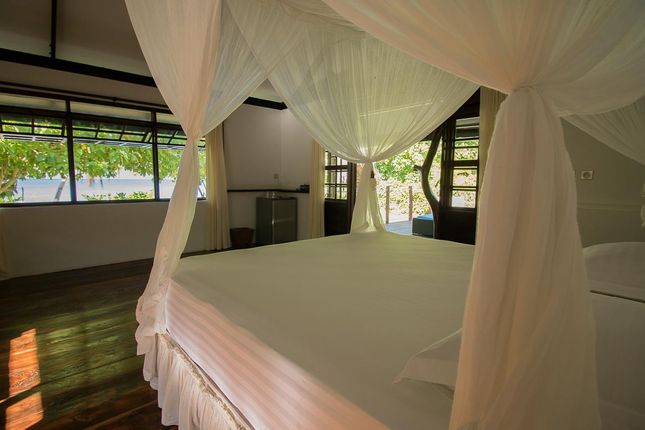 Le Coconut Lodge Avatoru Exterior foto